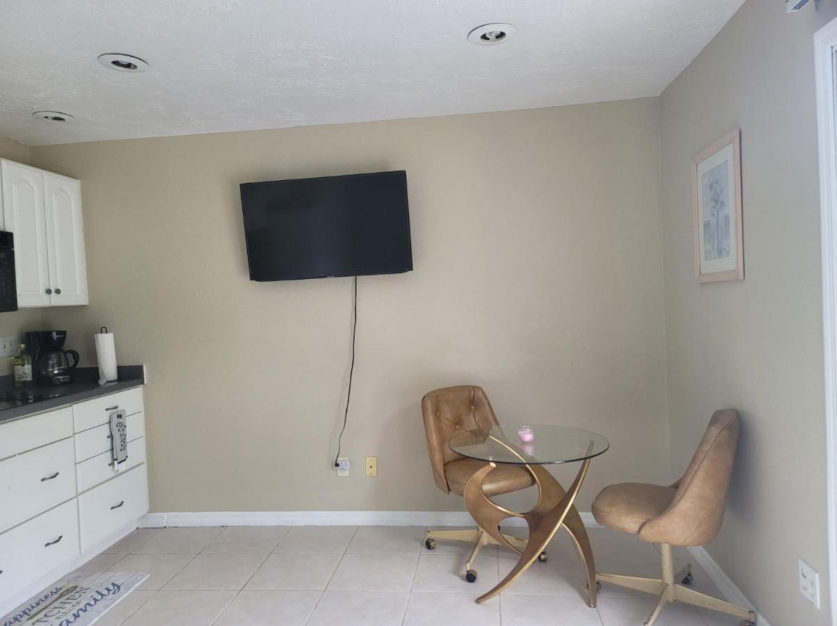Entire Guesthouse 5 Mins To Siesta Key & Downtown Sarasota Luaran gambar