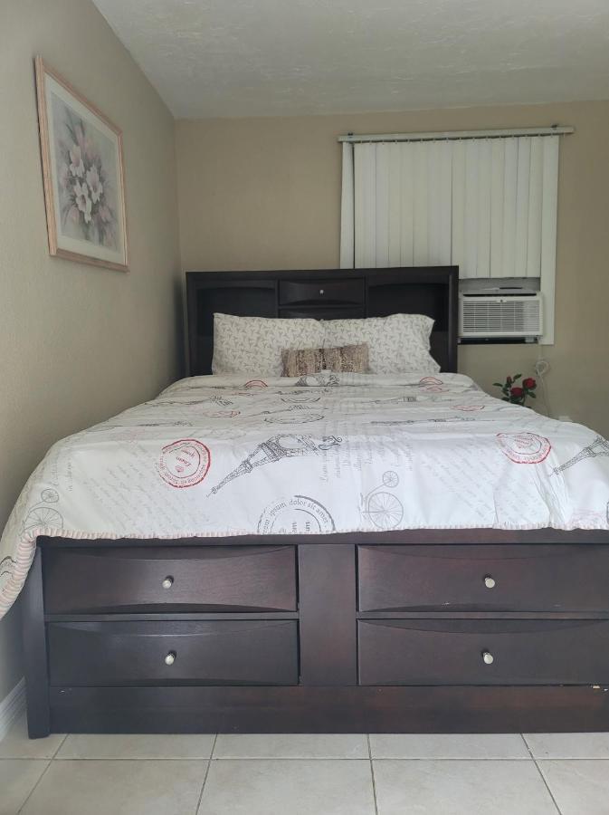 Entire Guesthouse 5 Mins To Siesta Key & Downtown Sarasota Luaran gambar